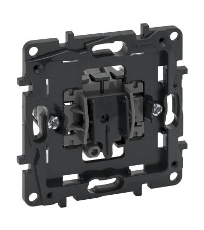 Bouton-Poussoir Inverseur 6 A 250V AC LEGRAND Niloé Step 864011